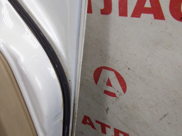 Дверь NISSAN Bluebird Sylphy 