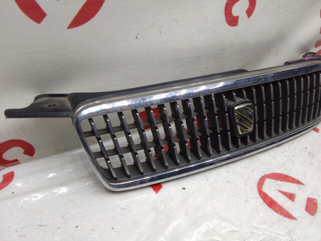 Решетка радиатора TOYOTA Sprinter 