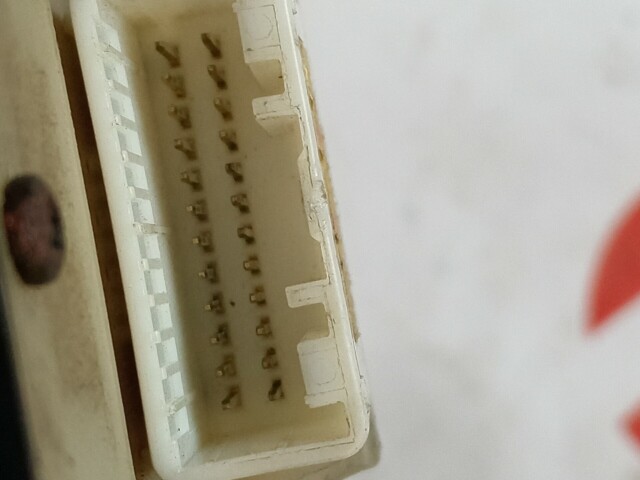 Блок управления стеклоподъемниками TOYOTA Avensis 