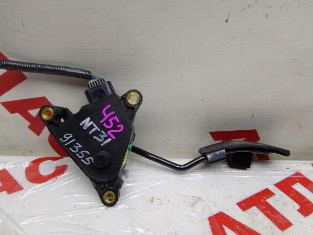 Педаль газа NISSAN X-Trail 