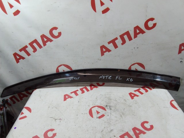Ветровик NISSAN Note 