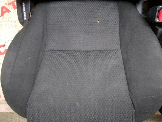Сиденье TOYOTA Avensis 