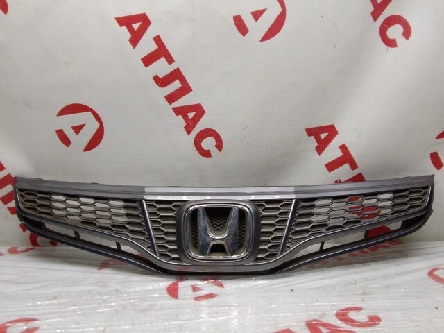 Решетка радиатора HONDA Fit 