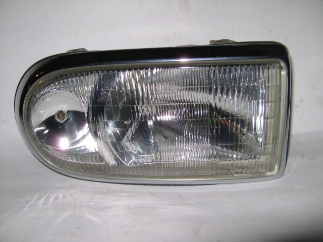 Фара NISSAN Rasheen 