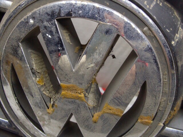 Решетка радиатора VOLKSWAGEN Passat 