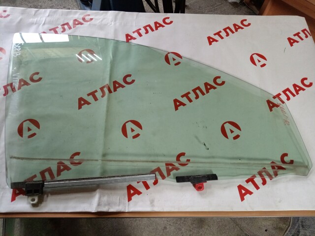 Стекло TOYOTA Vitz 