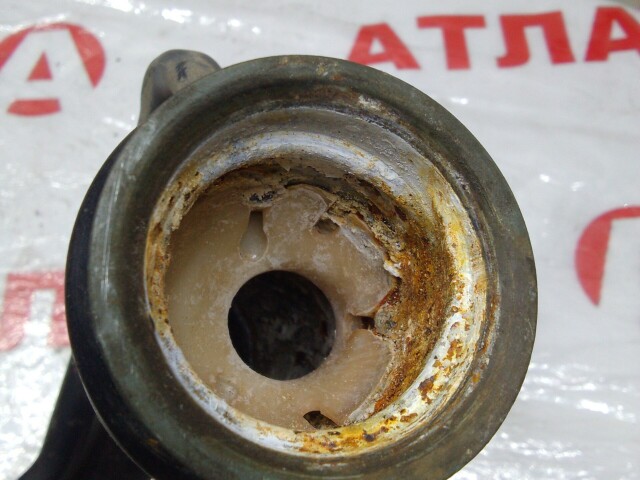 Горловина бензобака TOYOTA Vista 