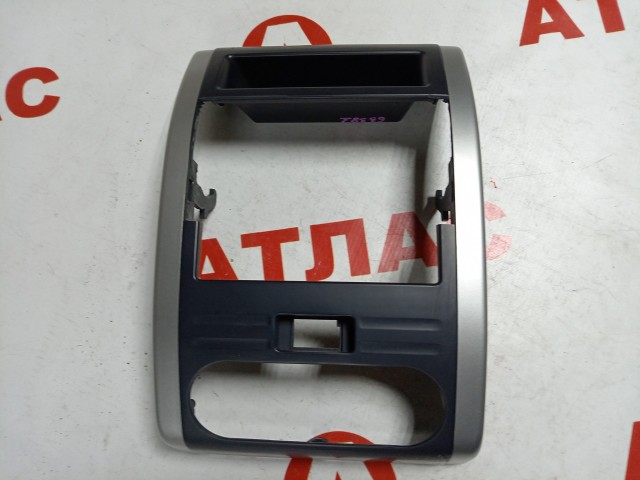 Рамка магнитолы NISSAN X-Trail 