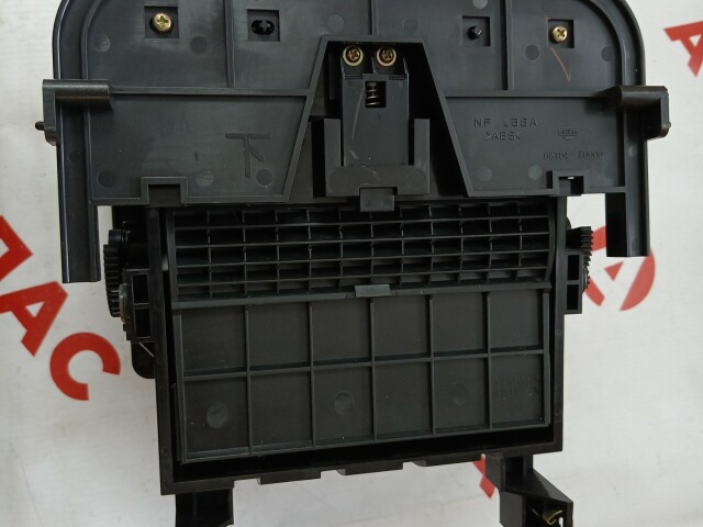 Бардачок NISSAN X-Trail 