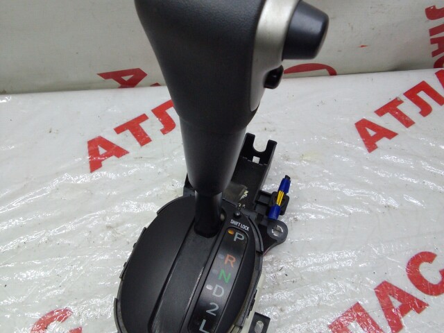 Рычаг КПП TOYOTA Ist 