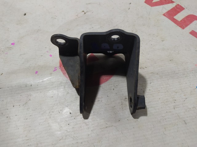 Кронштейн подушки ДВС TOYOTA Corolla 1NZ-FE