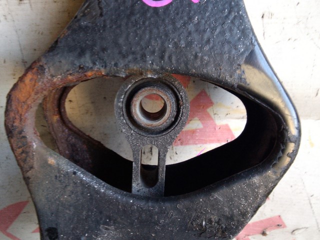 Рычаг NISSAN Bluebird Sylphy 