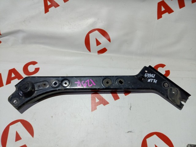 Телевизор NISSAN X-Trail 