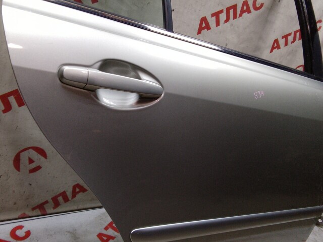 Дверь TOYOTA Avensis 