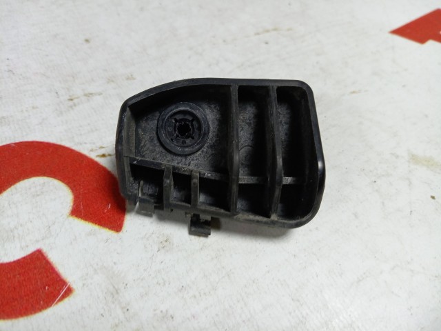 Крепление бампера TOYOTA Ist 