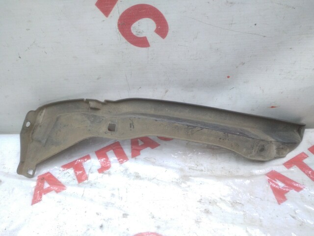 Подкрылок TOYOTA Corolla Fielder 