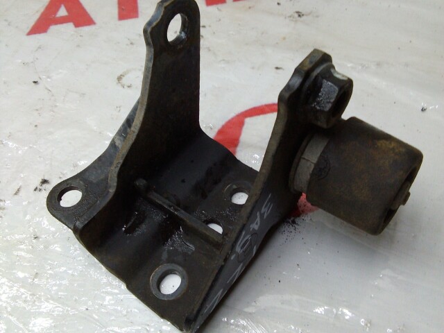 Кронштейн подушки ДВС TOYOTA Avensis 1ZZ-FE