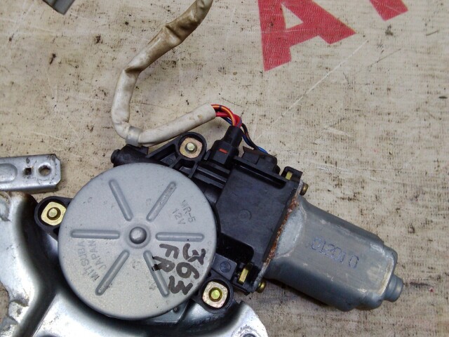 Стеклоподъемник HONDA Stepwgn 