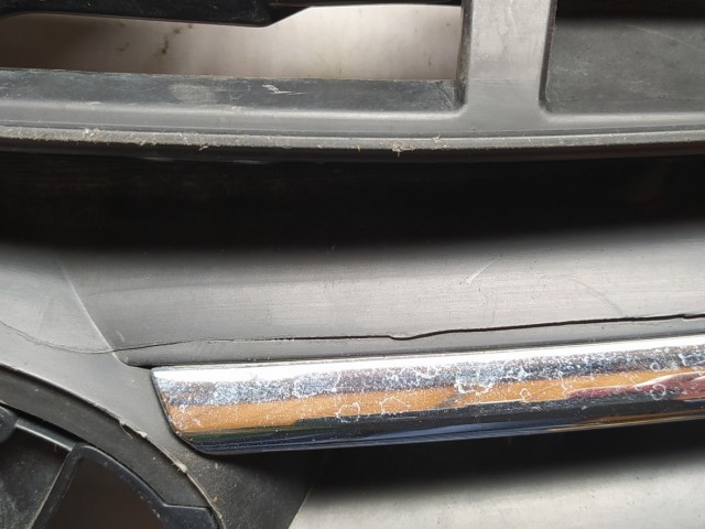 Решетка радиатора HYUNDAI Solaris 