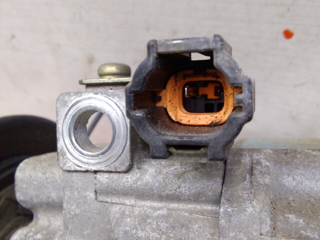 Компрессор кондиционера NISSAN Sunny QG15-DE