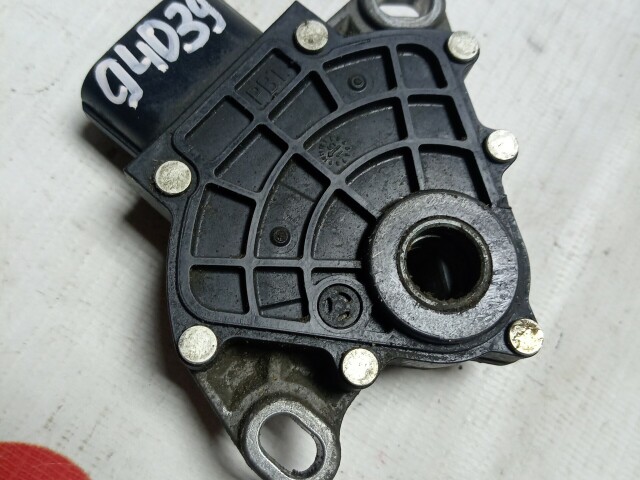 Датчик положения селектора АКПП TOYOTA RAV4 3ZR-FE