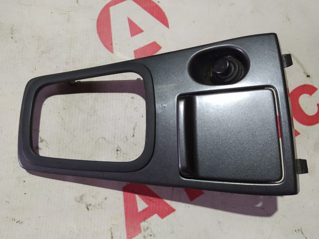 Накладка NISSAN Primera 