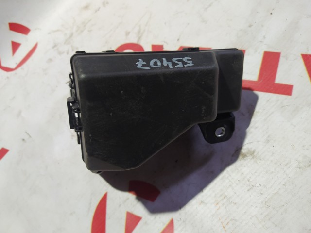 Блок предохранителей TOYOTA Avensis 1AZ-FSE