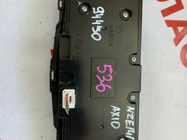 Блок управления печкой и кондиционером TOYOTA Corolla Axio 