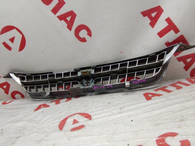 Решетка радиатора TOYOTA Corolla 