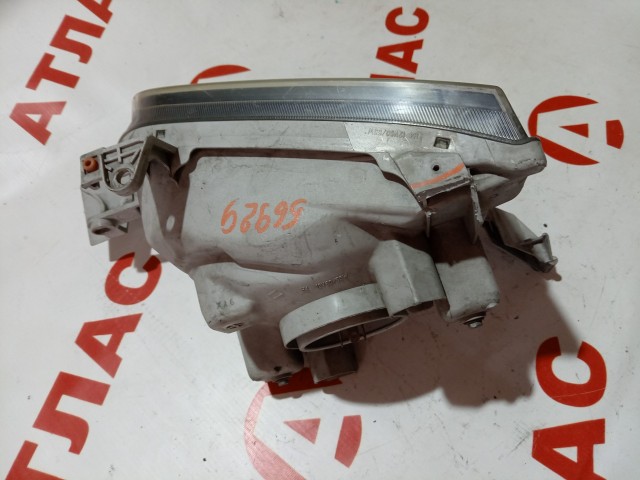 Фара TOYOTA Noah 