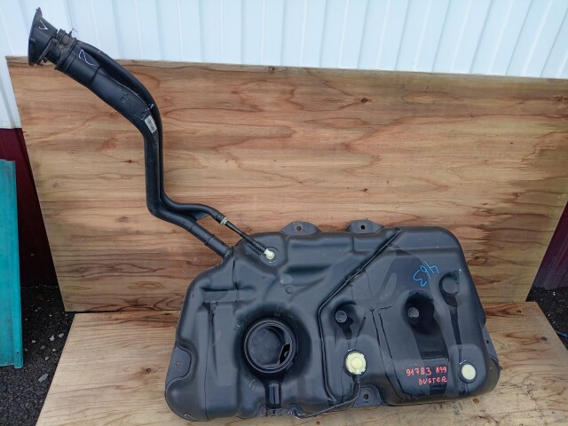 Бензобак RENAULT Duster H4M