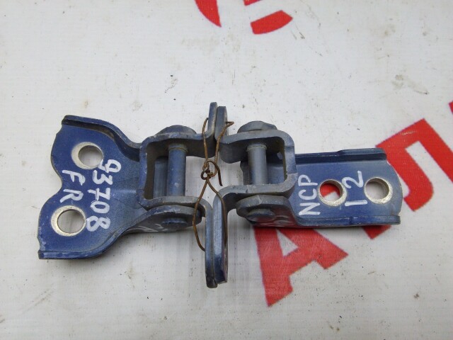 Кронштейны двери TOYOTA Platz 