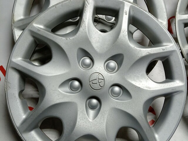 Колпак на колесо TOYOTA - 