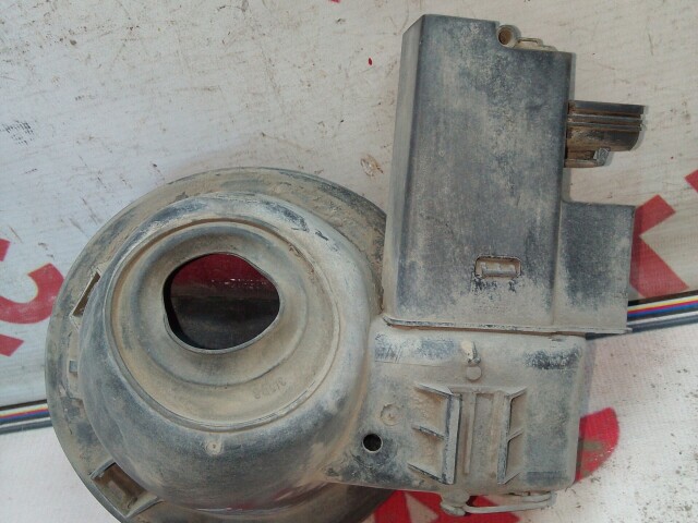 Лючок бензобака FORD Focus II 