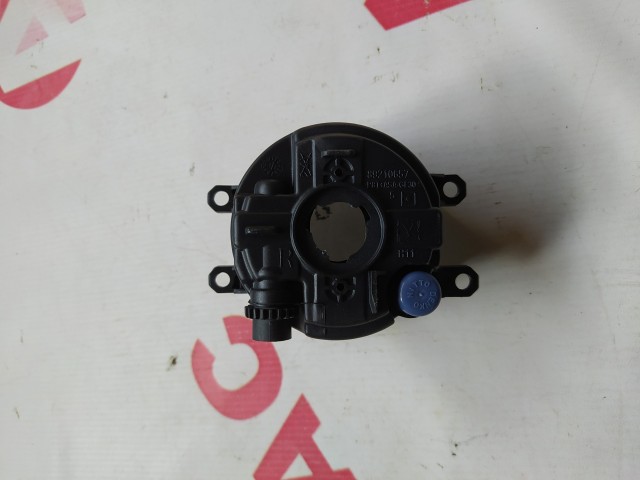 Туманка TOYOTA Avensis 