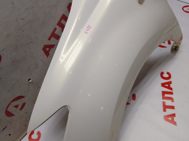 Крыло TOYOTA Ist 