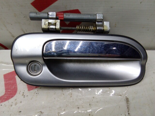 Ручка двери NISSAN Sunny 