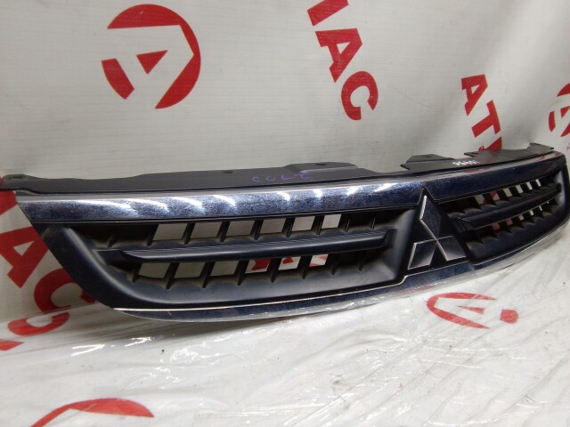 Решетка радиатора MITSUBISHI Colt 