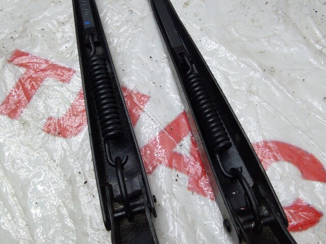 Щеткодержатель RENAULT Duster 