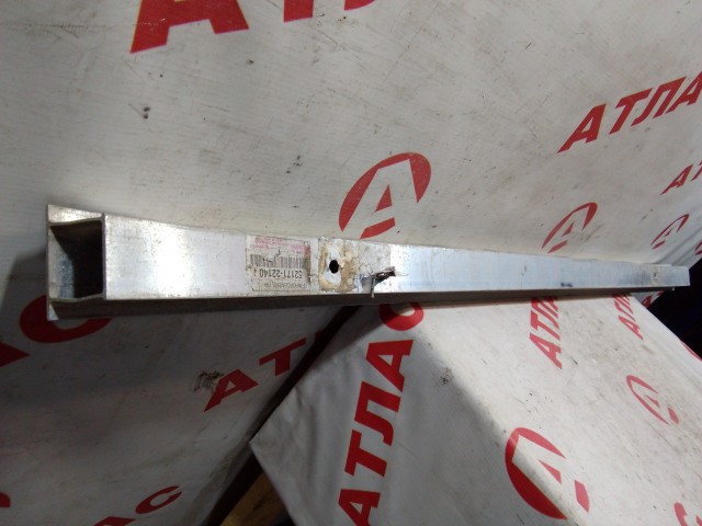 Усилитель бампера TOYOTA Mark II 