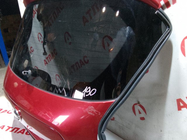 Дверь багажника NISSAN Juke 