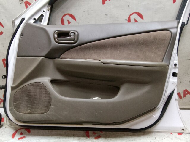 Дверь NISSAN Sunny 