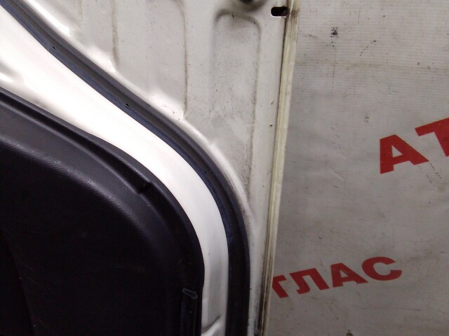 Дверь TOYOTA Ist 