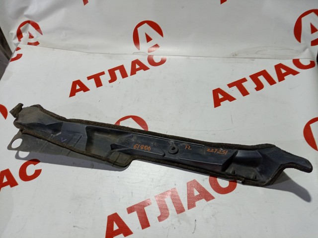 Пыльник крыла TOYOTA Avensis 