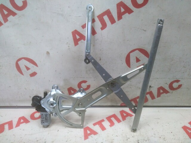 Стеклоподъемник TOYOTA Ist 