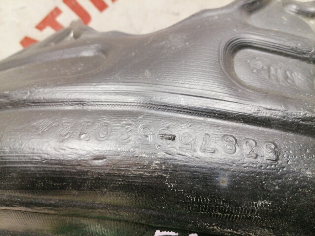 Подкрылок TOYOTA Vitz 