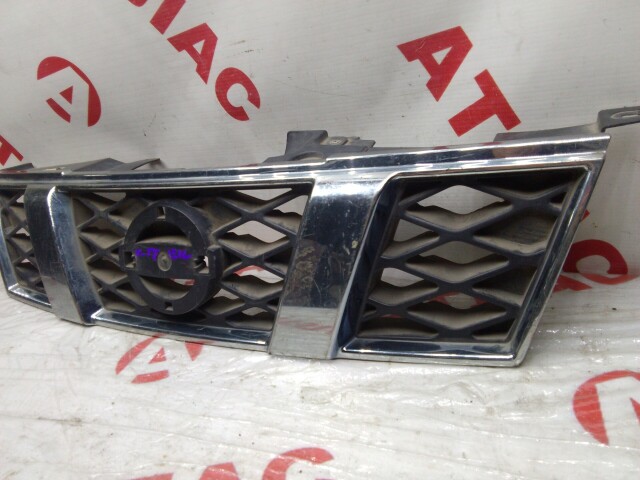 Решетка радиатора NISSAN X-Trail 