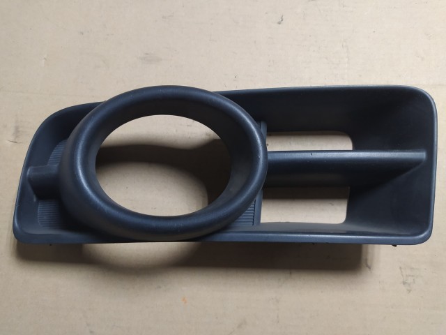 Оправа туманки NISSAN Wingroad 