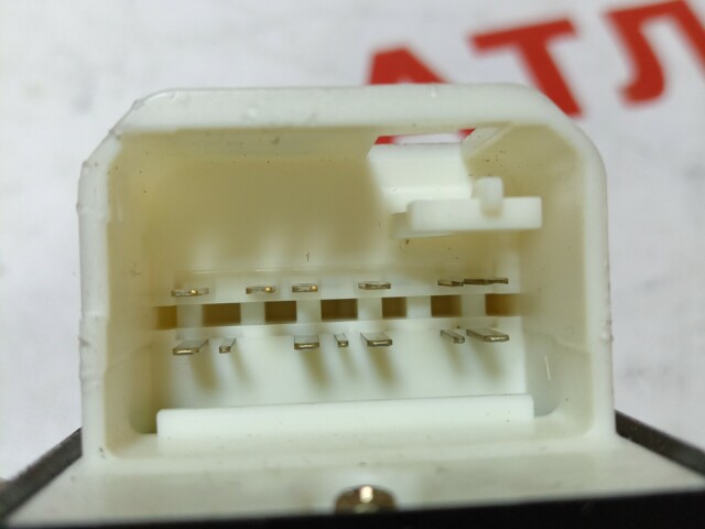 Блок управления стеклоподъемниками TOYOTA Probox 