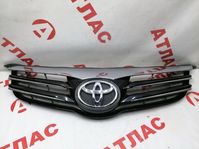 Решетка радиатора TOYOTA Avensis 